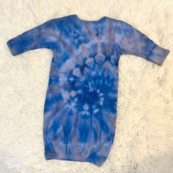 Tie-dye Gerber Onesie 0-6 Months NWT - Picture 4 of 4